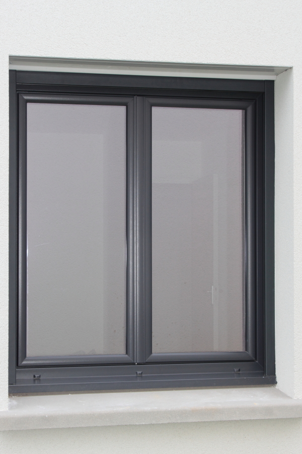 fenetre aralya gris anthracite vue exterieure